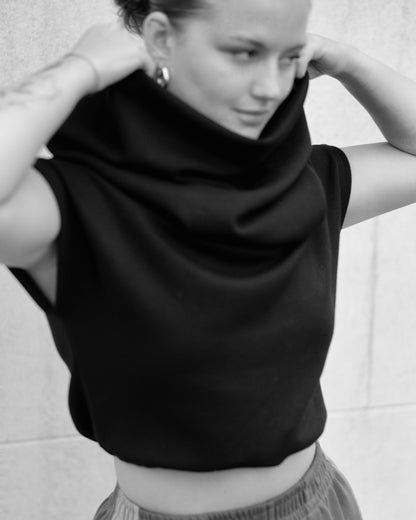 Morph Crew Vest Black